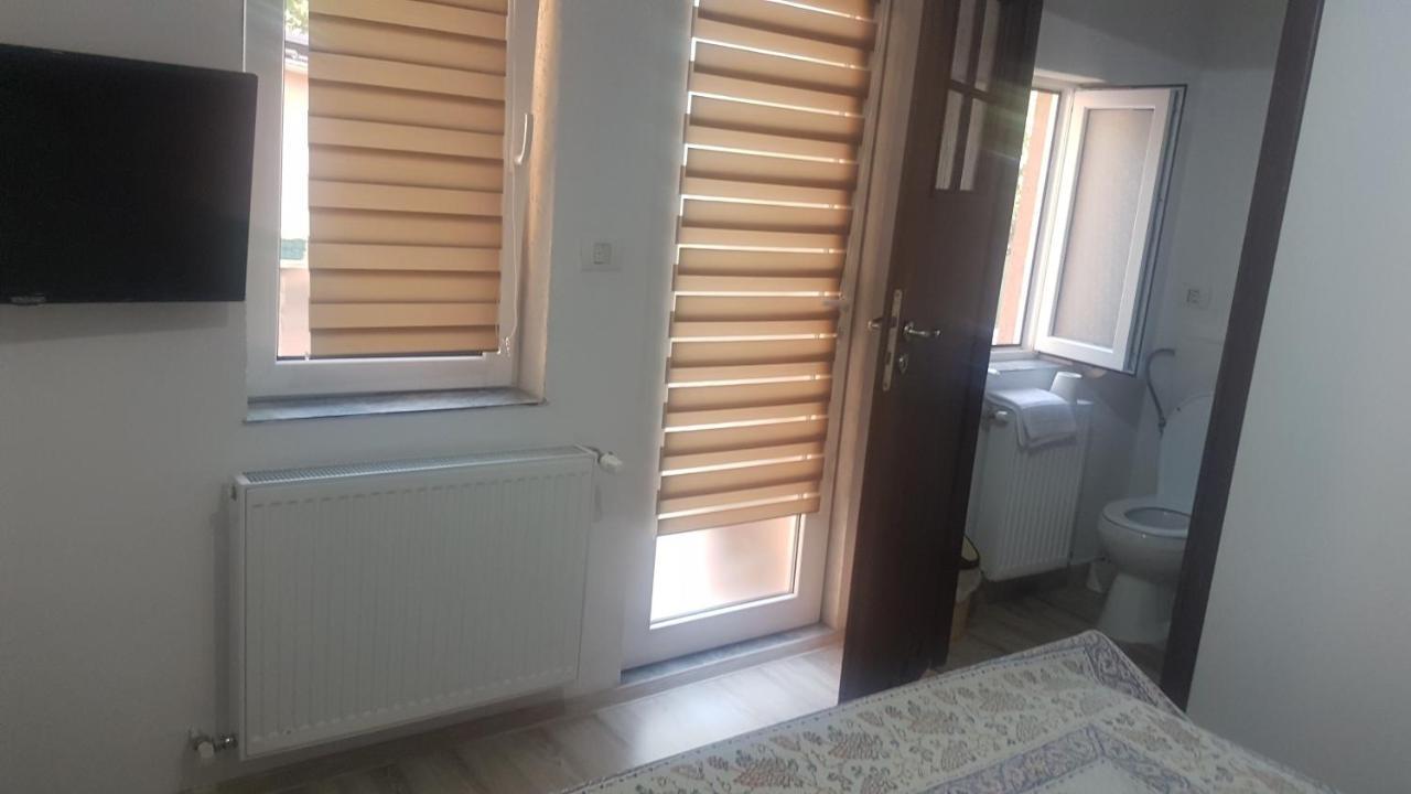 Casa Magnolia Hotel Douăzeci şi Trei August Exterior foto